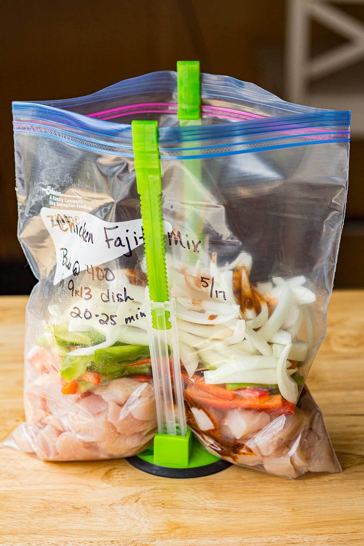 Process to prepare make-ahead chicken fajitas as a freezer meal.